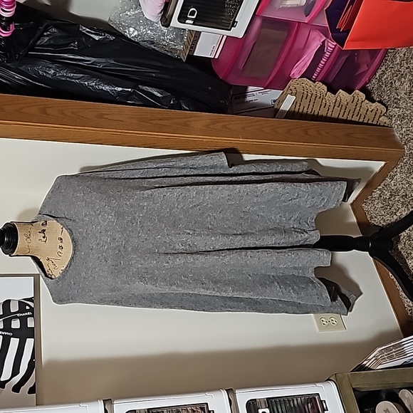 isabelle Sweaters - OS 100% grey cashmere wrap. very soft.